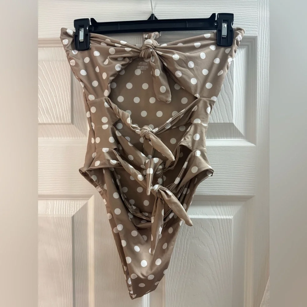 Inamorata Cardiff one piece - beige polka dot - Picture 2 of 2